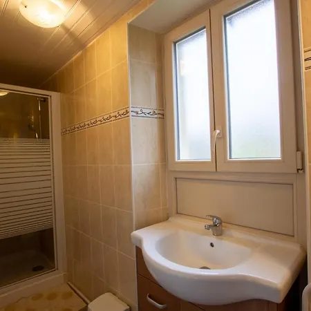 펜션 Maison Spacieuse Proche Lascaux, Wifi, Terrasse - Fr-1-616-148