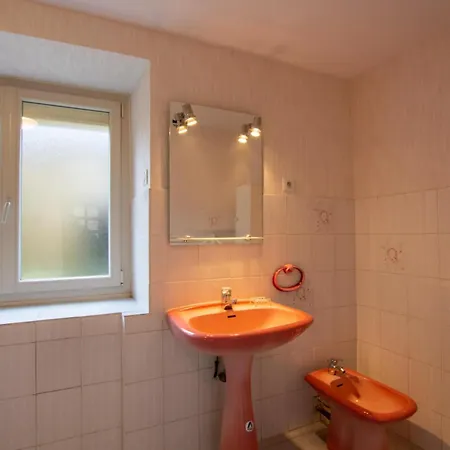 Maison Spacieuse Proche Lascaux, Wifi, Terrasse - Fr-1-616-148 펜션