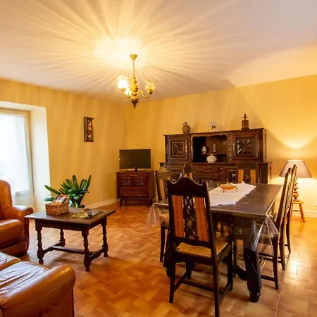 펜션 Maison Spacieuse Proche Lascaux, Wifi, Terrasse - Fr-1-616-148 몽티냑