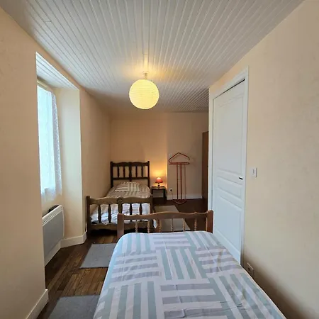 펜션 Maison Spacieuse Proche Lascaux, Wifi, Terrasse - Fr-1-616-148 *