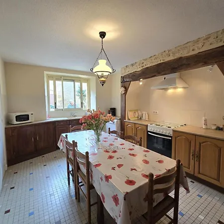 펜션 Maison Spacieuse Proche Lascaux, Wifi, Terrasse - Fr-1-616-148 몽티냑